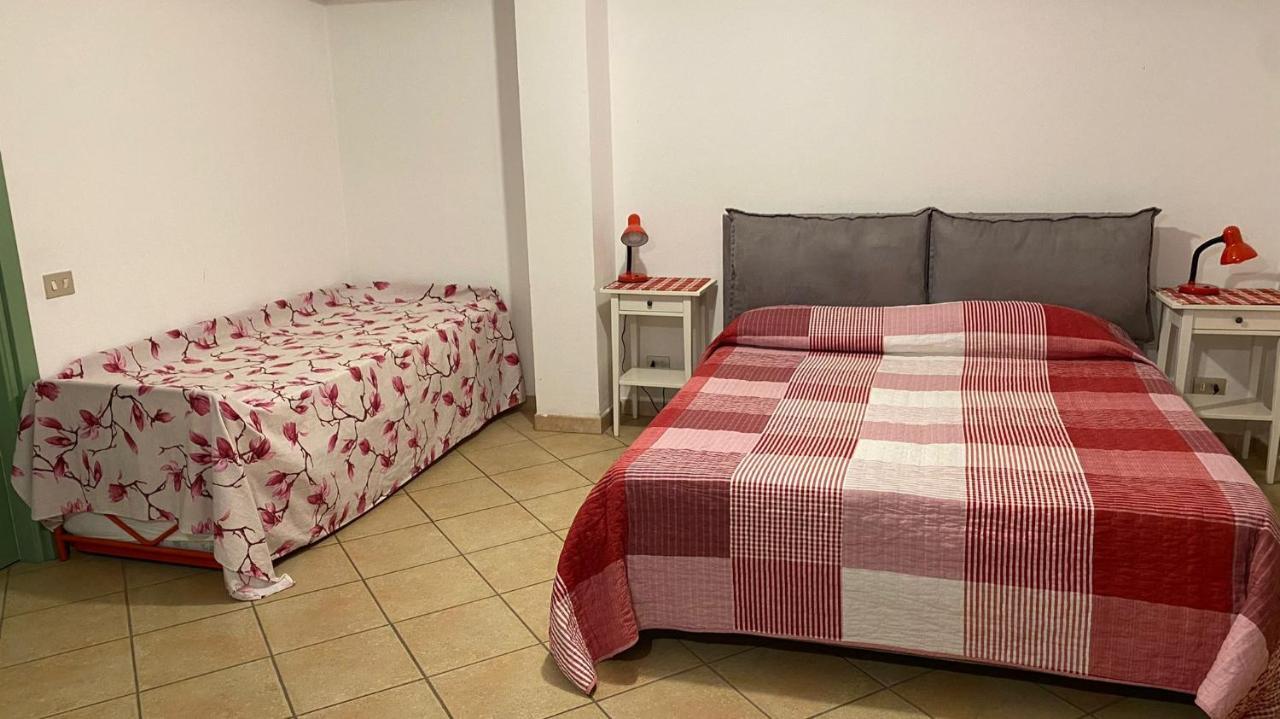 Al Vecchio Pero, Con Ampio Giardino Privato Βίλα La Morra Εξωτερικό φωτογραφία